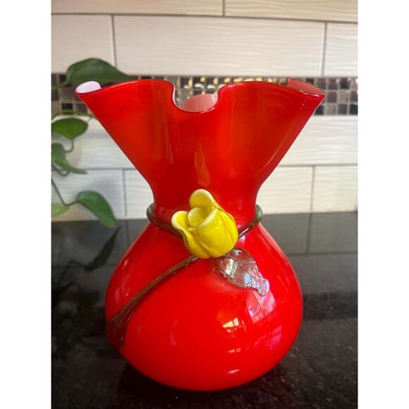 Beautiful Vintage Murano 9" Red Cased Art Glass Vase Applied Yellow Rose Flower - Picture 2 of 9